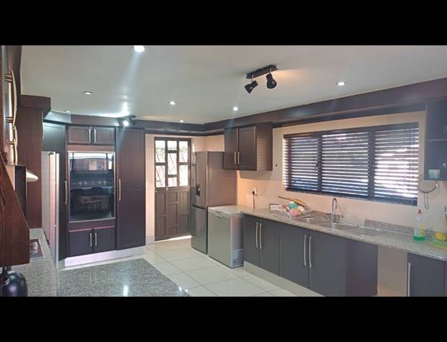 3 BEDROOM HOUSE FOR SALE IN MOUNTAIN RISE